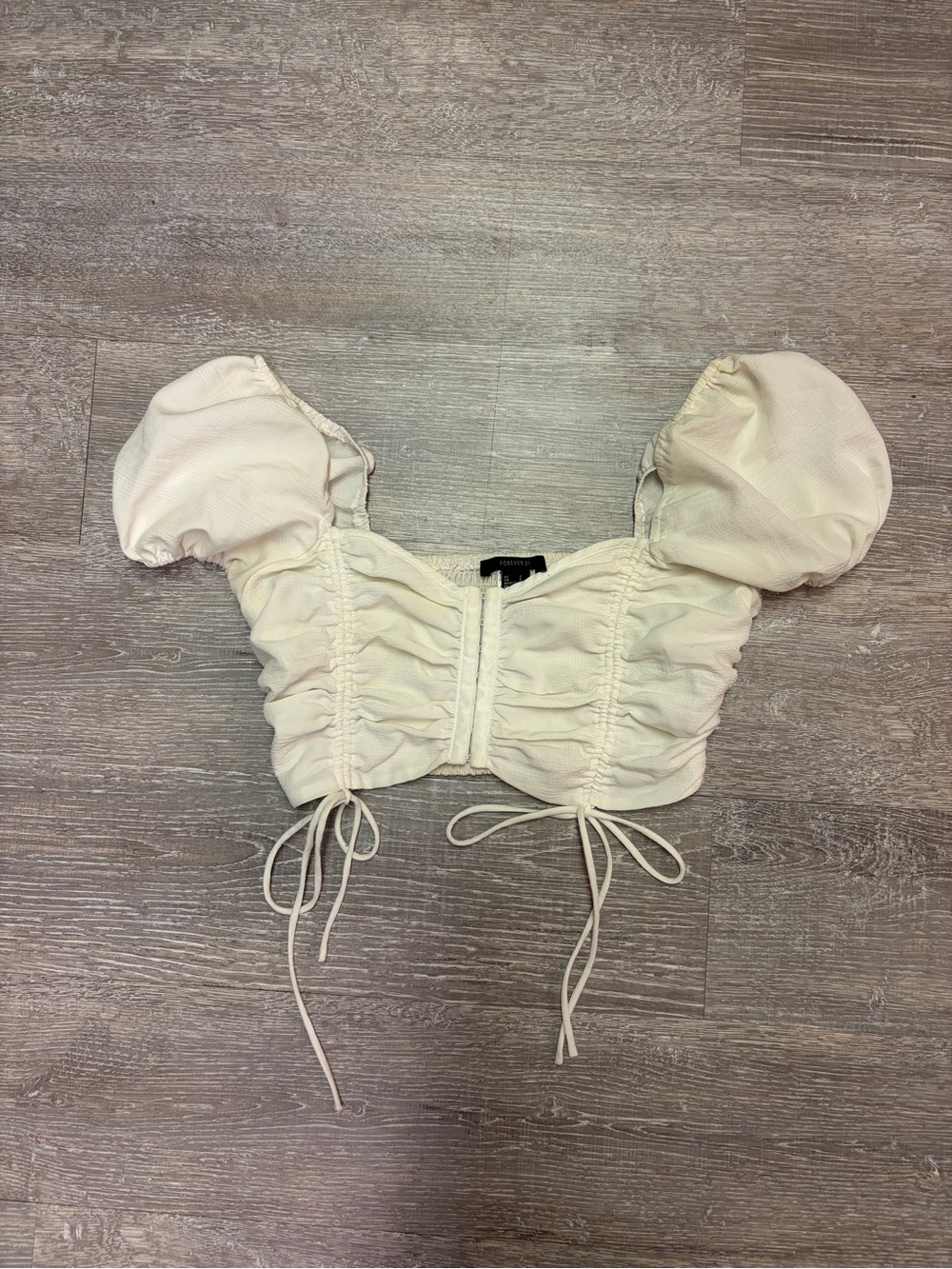 Forever 21 Puff-Sleeve Ruched Crop Top